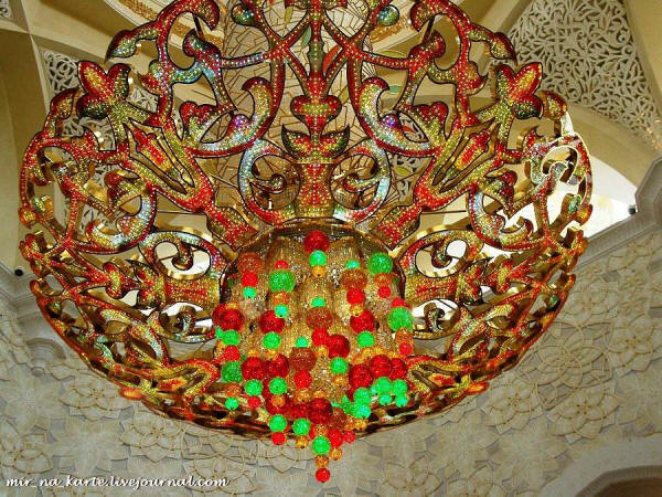 Абу-Даби. Белая мечеть